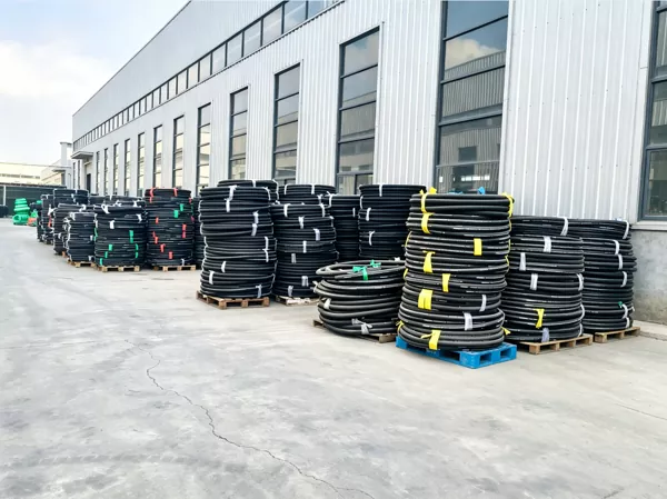 Làm thế nào để chọn ống cao su được gia cố bằng vải phù hợp? Hướng dẫn lựa chọn từ Công ty TNHH Sản phẩm Cao su & Nhựa Hà Bắc Zhehan